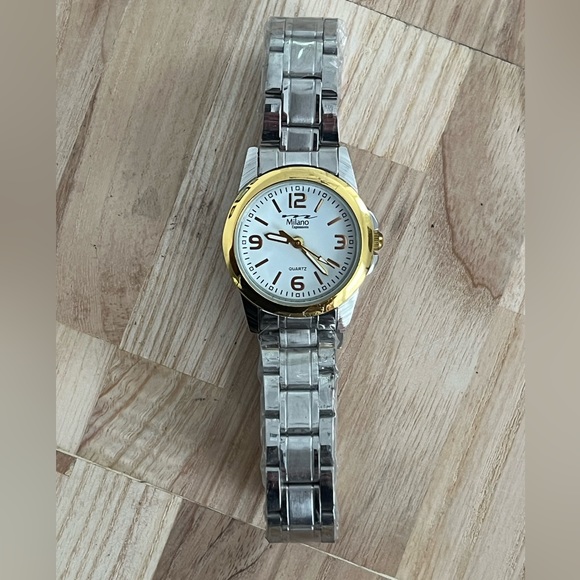 Milano Expressions Ladies Watch Stainless Bracelet White Dial Gold Tone Hands - Picture 4 of 11